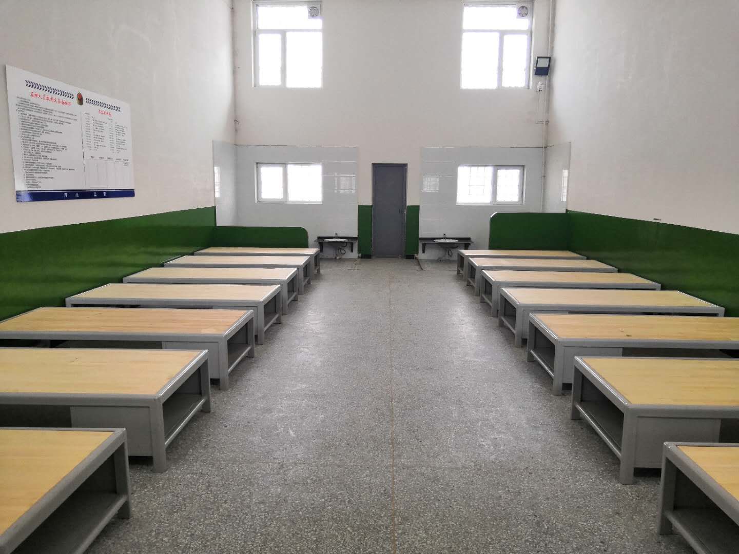 河北威县拘留所床具安装